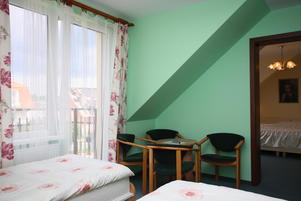 Osrodek Wczasowy Marysia Hotel Niechorze Buitenkant foto